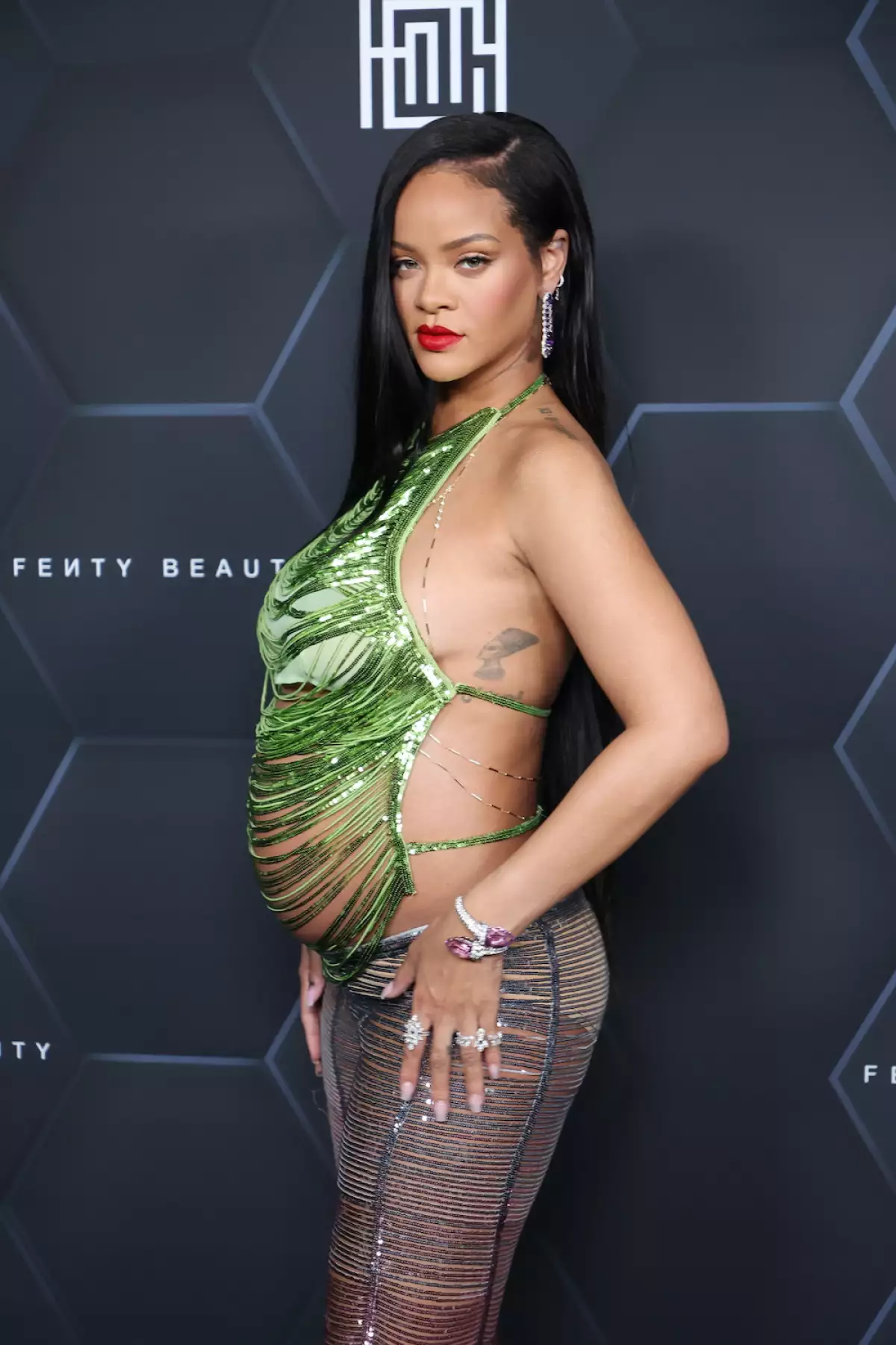 Rihanna Celebrates Her Beauty Brands Fenty Beauty And Fenty Skin