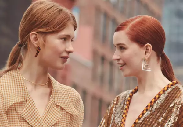 FENDI FF Earrings.jpg