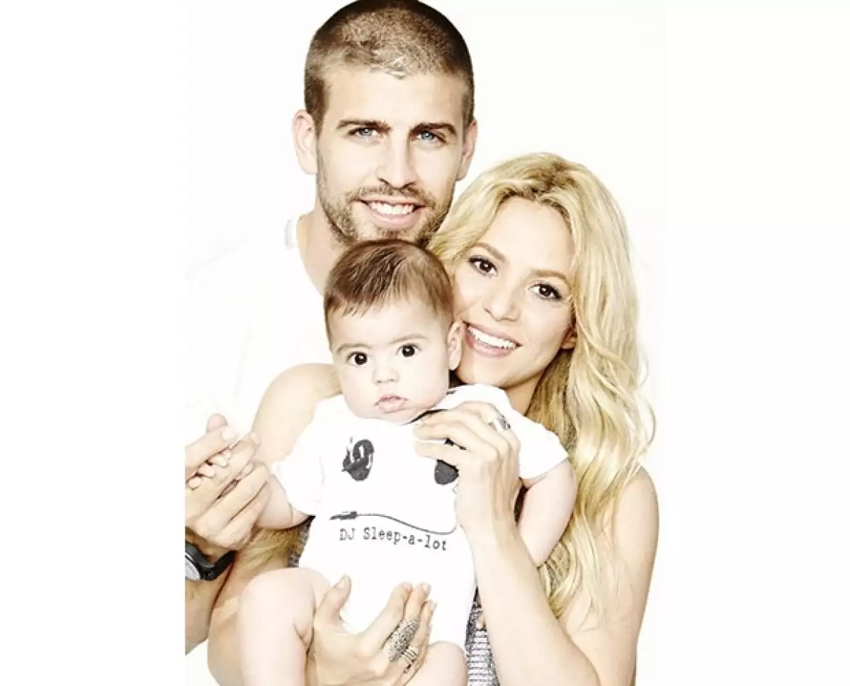 Shakira, Piqué y Milan suelen posar para las cámaras.