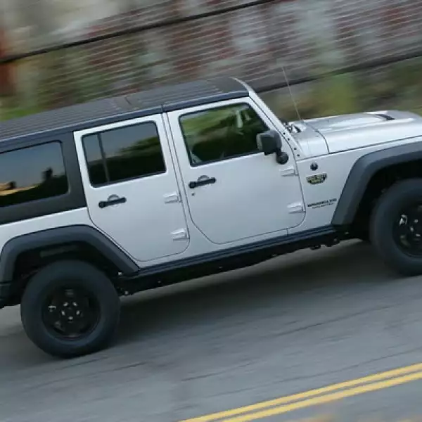 La presencia de la Jeep Wrangler está integrada en las misiones de un solo jugador de este juego.