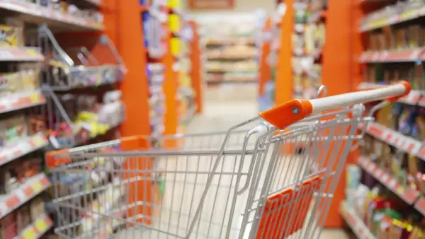 Soriana alista las ofertas de Julio Regalado. (iStock)