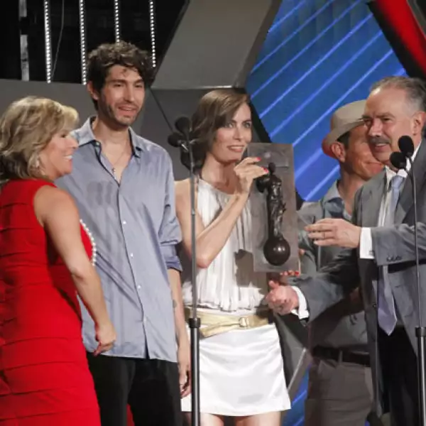 Sasha, Benny y Erik además de interpretar el tema `Cómo hemos cambiado´, recibieron la Musa por el Disco, Concepto y Gira del Año.