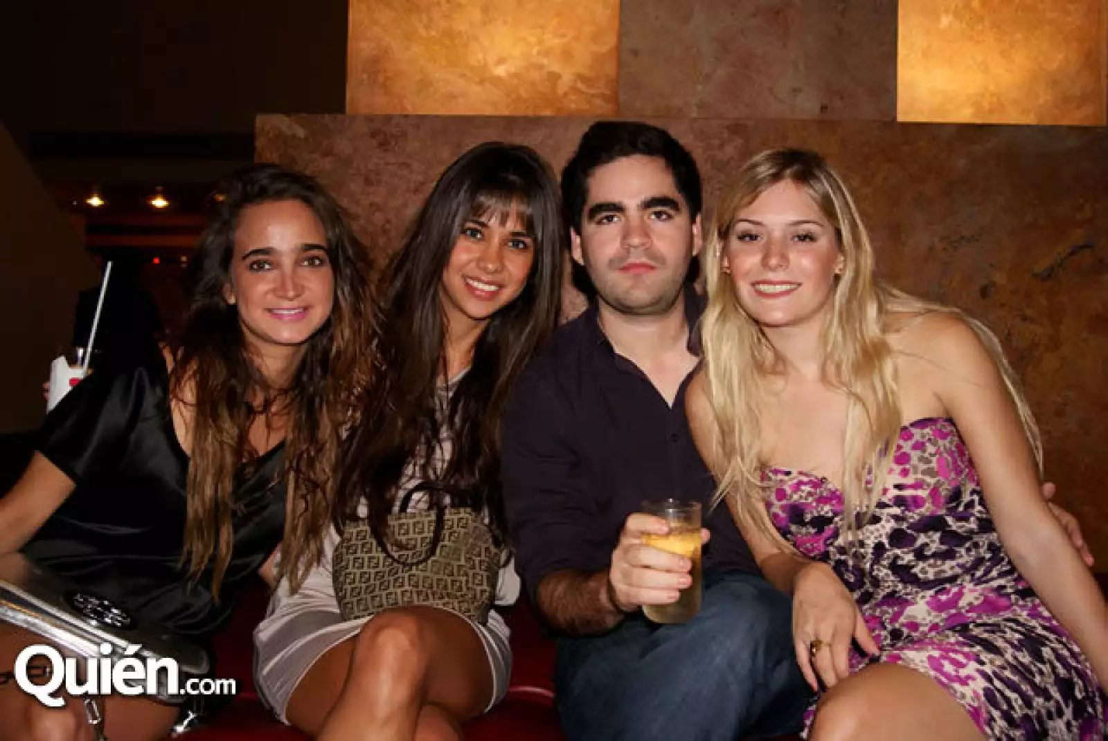 Elsa Chávez,Maryuly Chávez,Adrián Martínez y Cristy Martínez