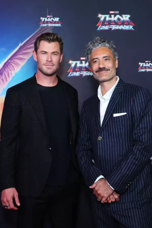 chris-hemsworth-taika-waititi-thor-love-thunder