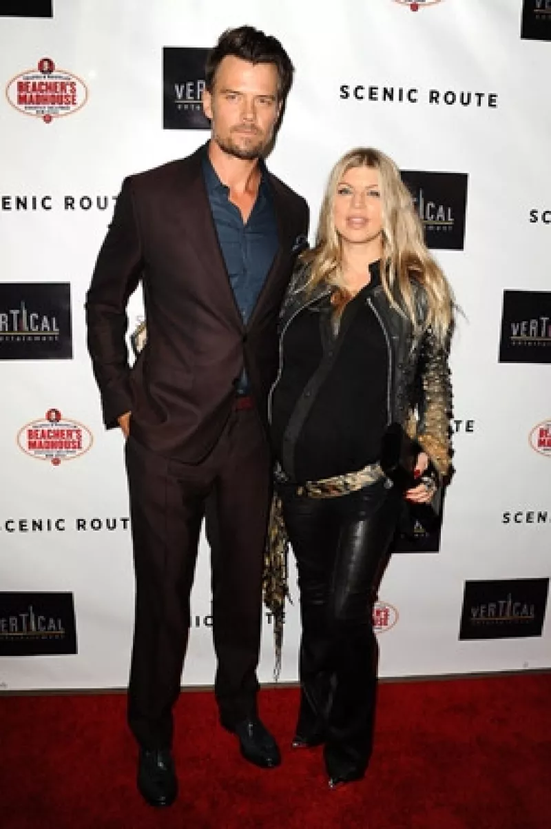 Facebook fue el medio que eligió el matrimonio para dar a conocer las primeras imágenes de su bebé Axl Jack ¡y está super lindo!
