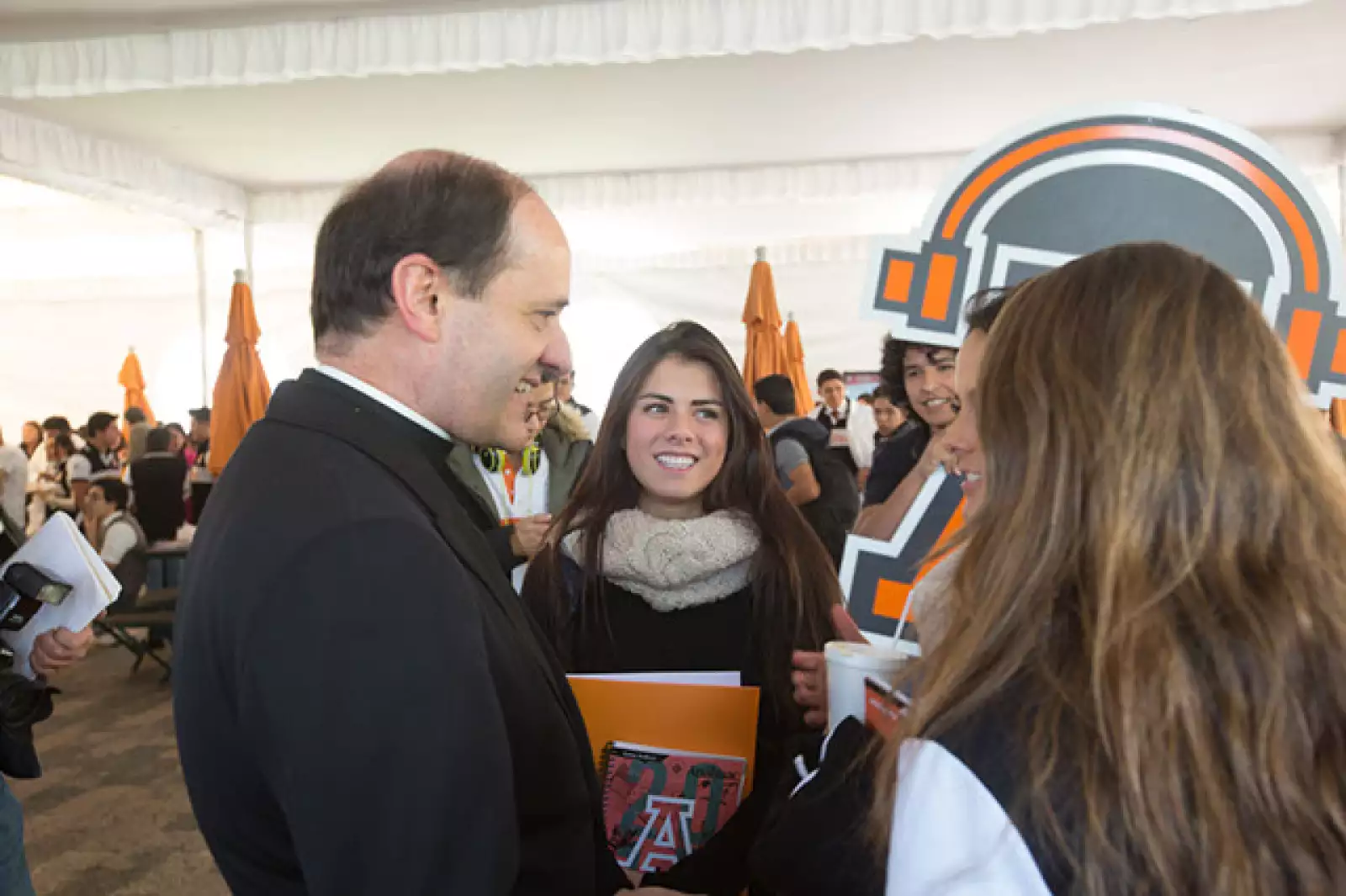 Rector Jesús Quirce,Paulina Peña