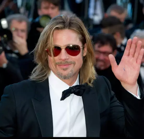 Brad Pitt retomó su barba de candado.