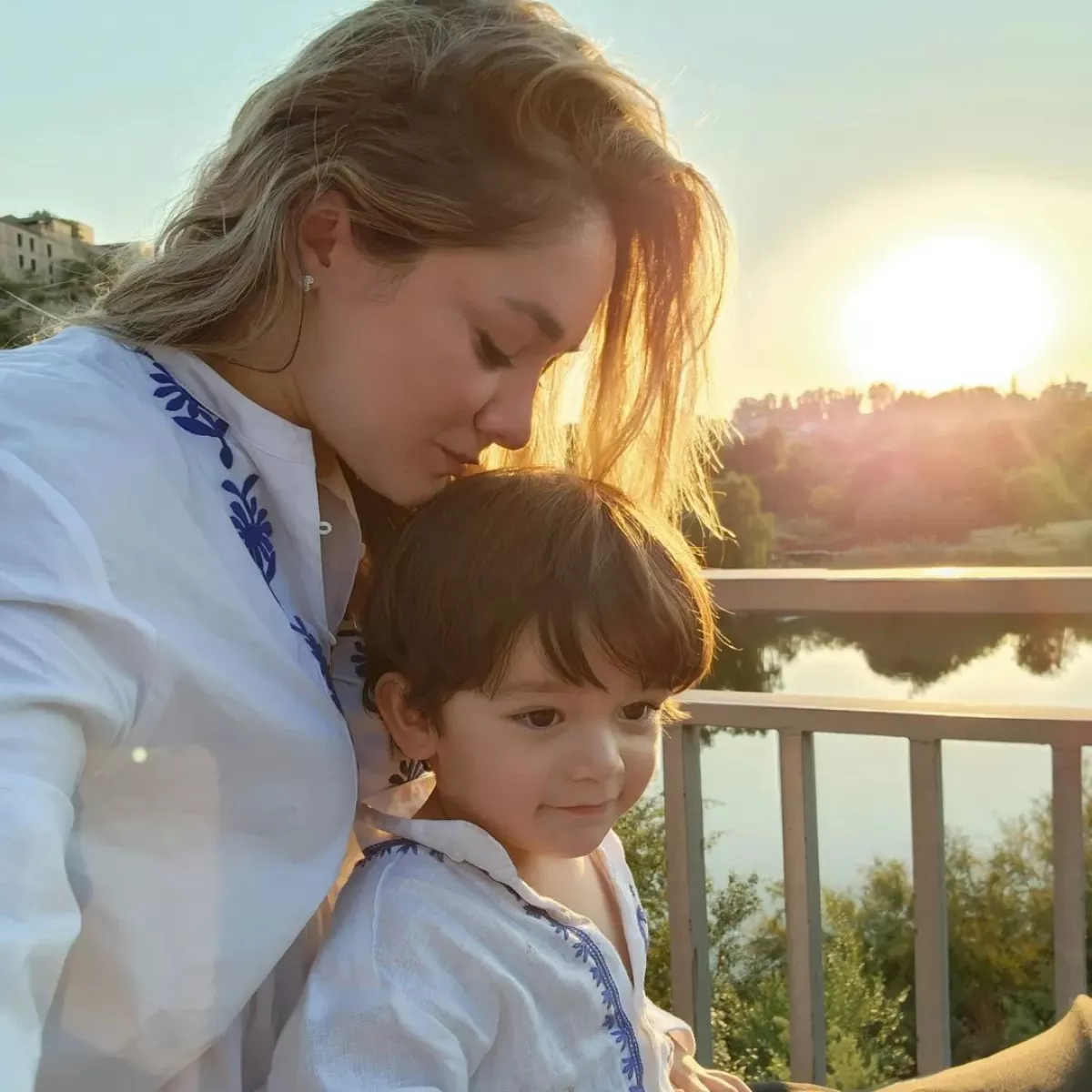 sherlyn y su hijo André. 