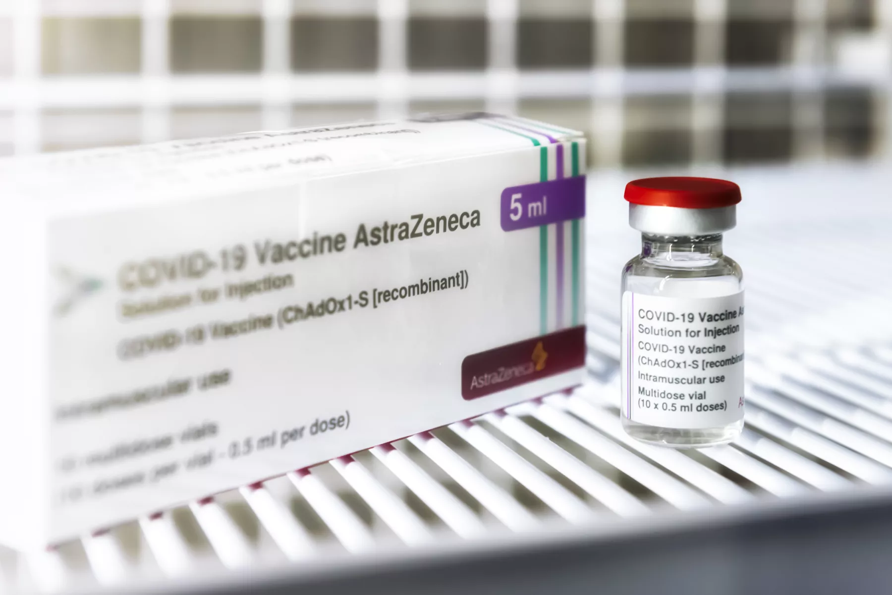 astrazeneca tercera dosis omicron 