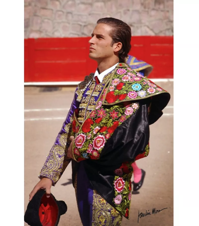 El queretano parece tenerlo todo, pero en este momento dedica todo su tiempo y pasión a la fiesta brava. Platicamos con él sobre el amor que espera encontrar y su celosa profesión.