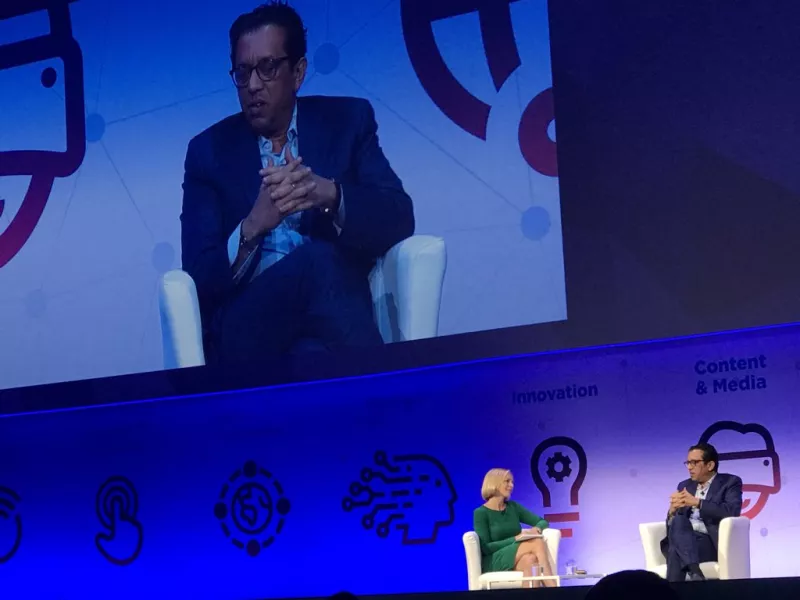 Va detrás de empresas 