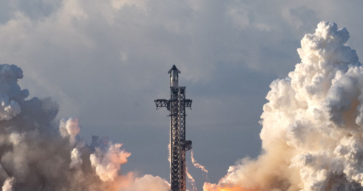 STARSHIP TRIUNFA: ¡MUSK ALCANZA LA ÓRBITA!