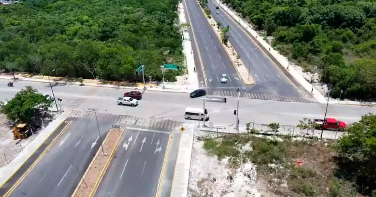 Carretera chueca en Playa del Carmen: ¿Por qué no debería estar diseñada así?