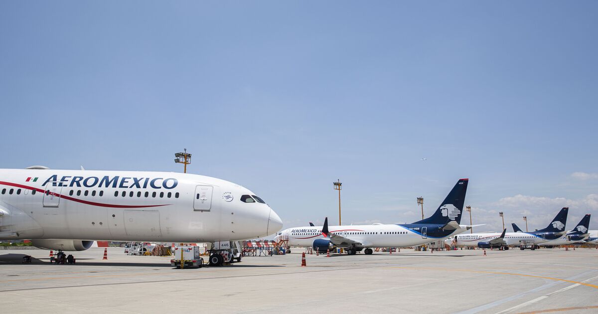 Aeromexico cancels flights because 140 flight attendants tested positive for Covid-19