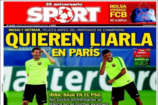 Las modelos portaban pancartas con frases en por del desarrollo de la mujer.