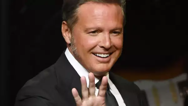 Luis Miguel In Concert - Las Vegas, NV