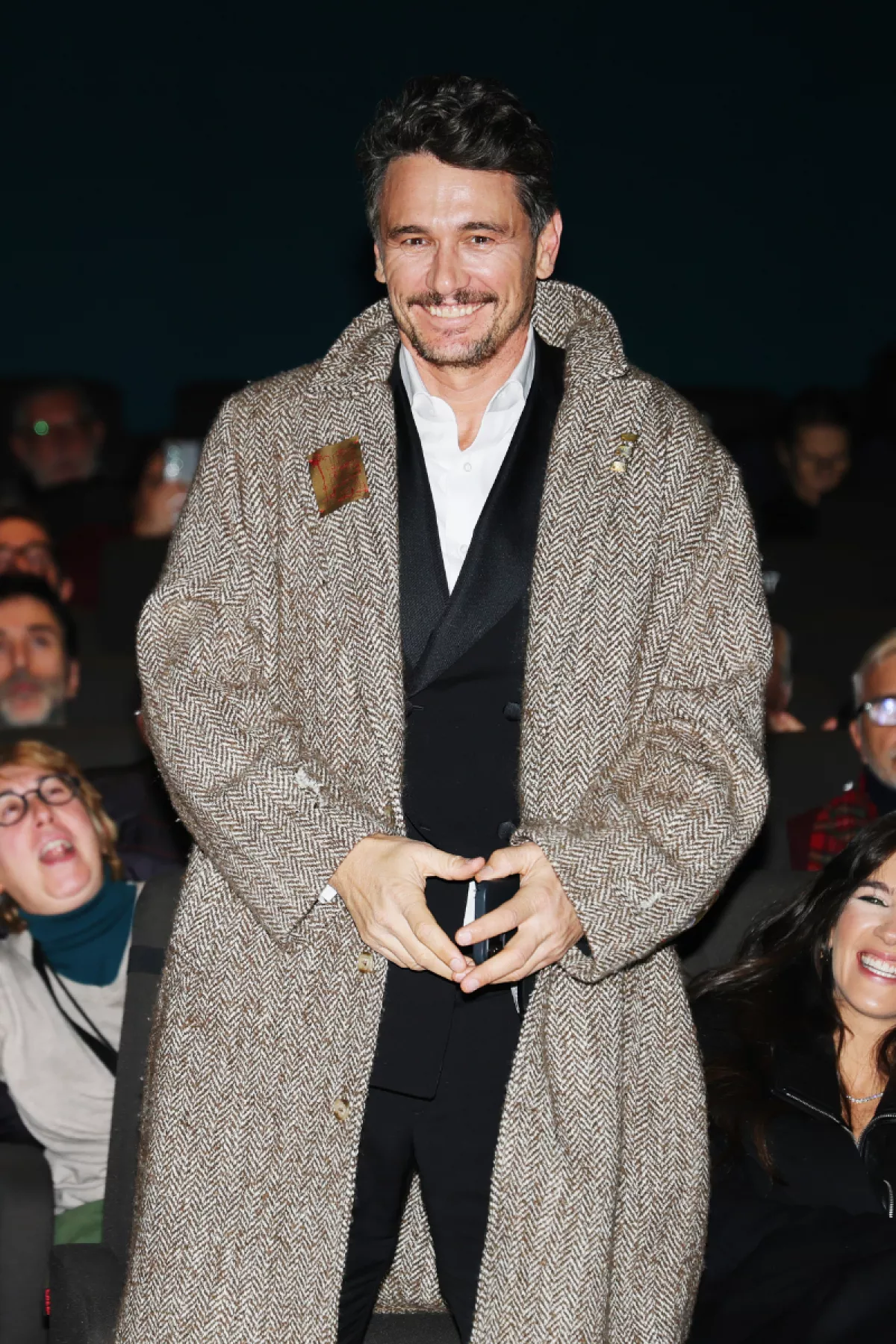 James Franco provoca burlas y escepticismo con video que muestra un supuesto extraterrestre