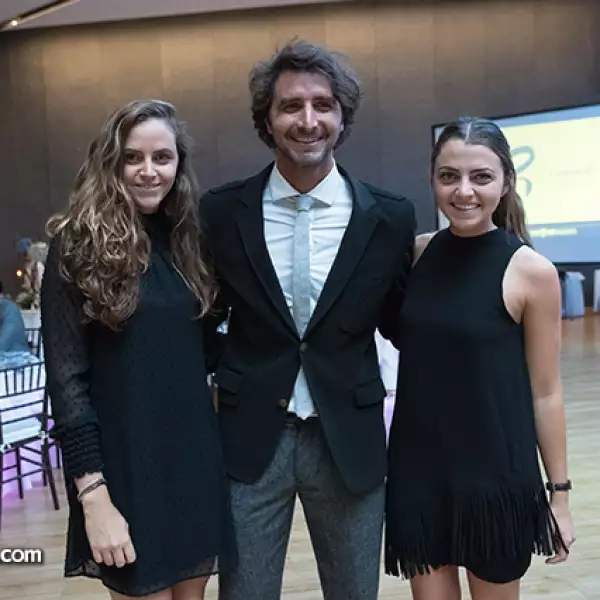 Paola, Alan y Tania Salomón