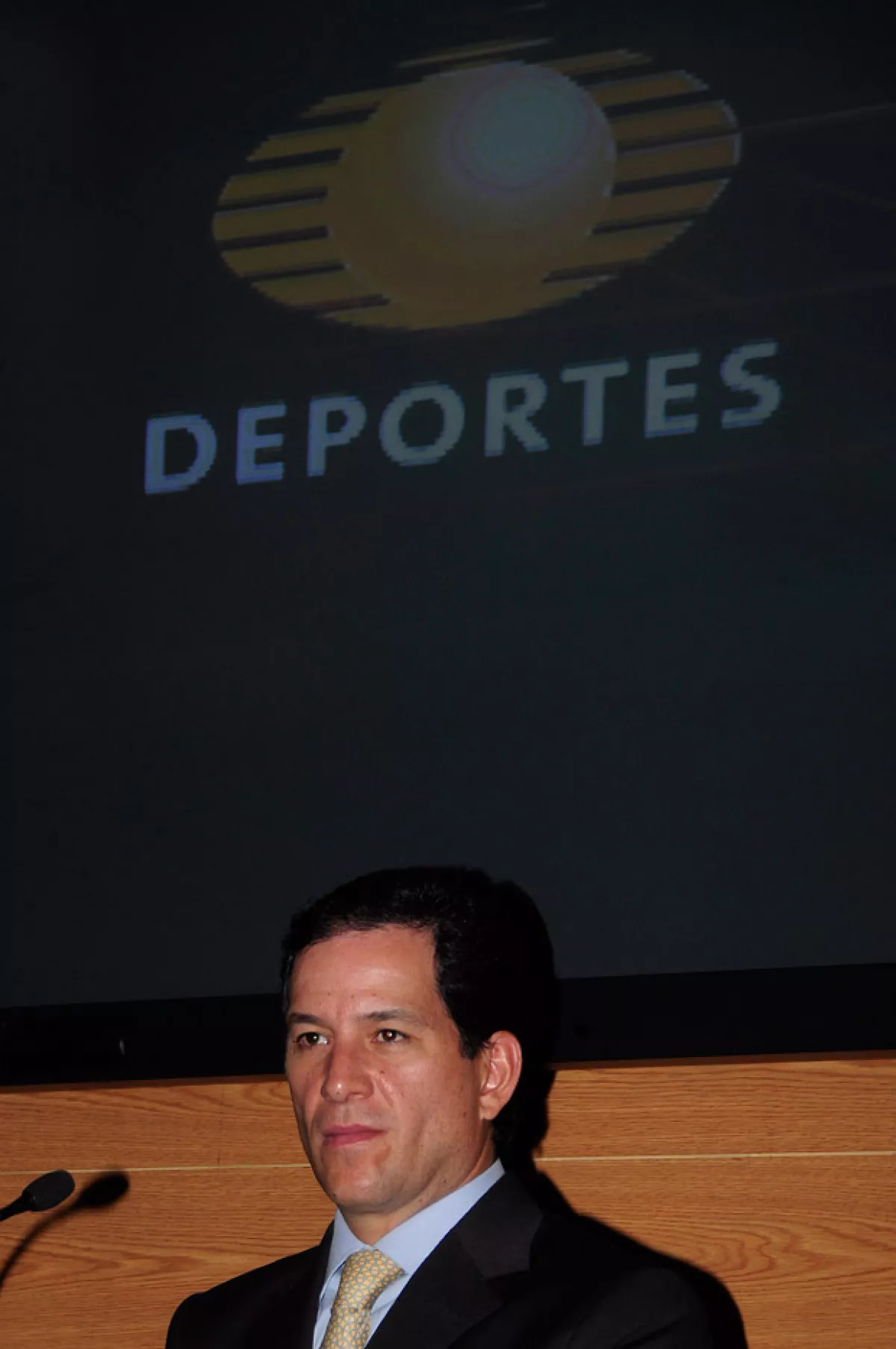 Durante su entrevista con Reforma, Javier no quiso dar ningún comentario sobre su salida de Televisa.