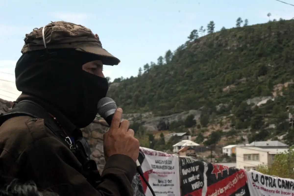 El subcomandante Marcos critica a AMLO y lo compara con expresidentes del PRI y el PAN