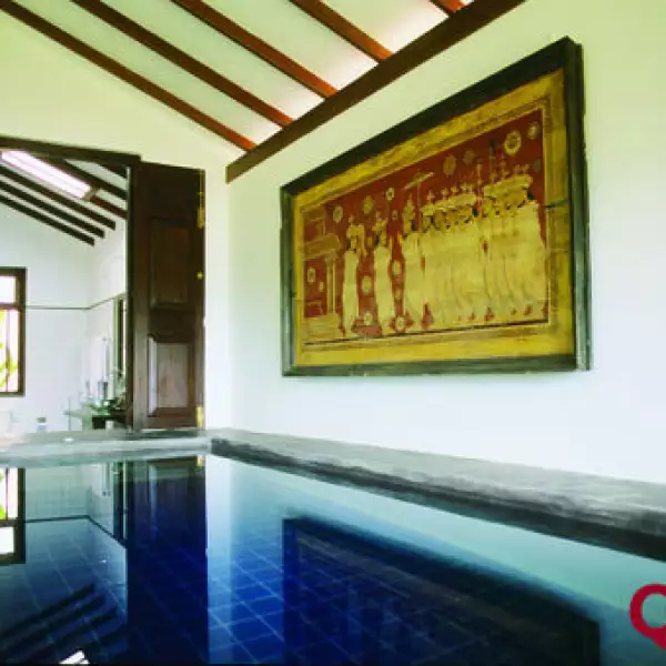 Habitación con alberca techada