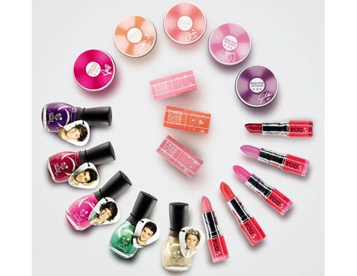Línea de maquillaje "Little Things".