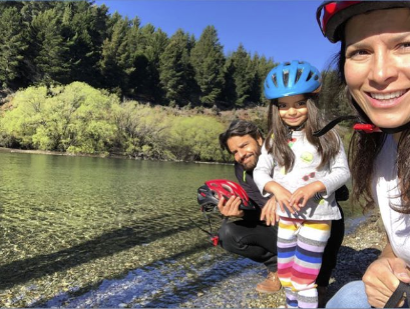 Los Derbez comparten su viaje a Nueva Zelanda