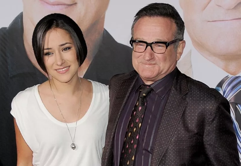 La hija de Robin Williams había dejado Twitter e Instagram ante la lluvia de comentarios negativos posteriores a la muerte de su padre.