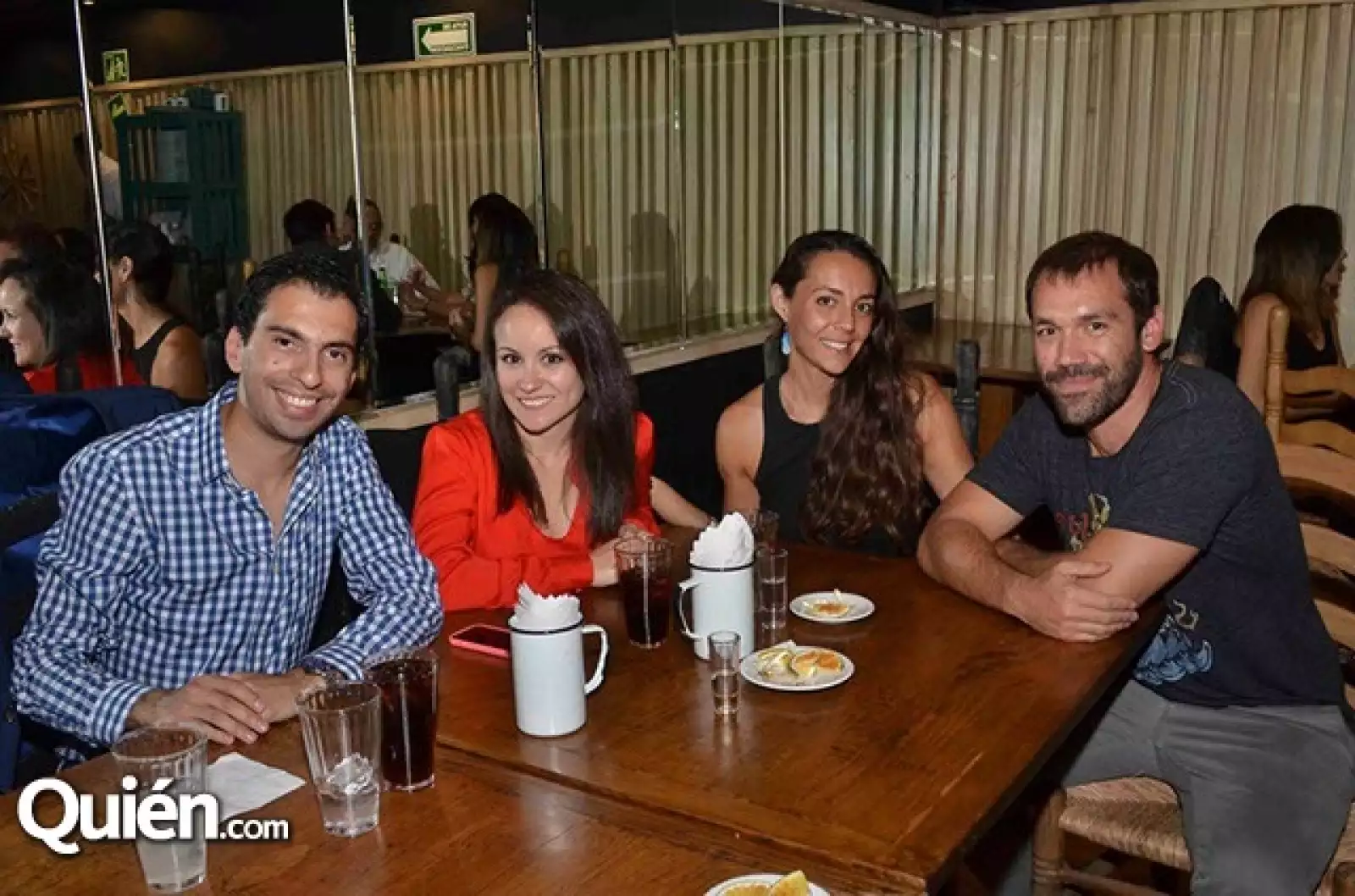 Rodrigo Espinosa,Stephanny Peral,Janna Alcarat y Cris Lalime