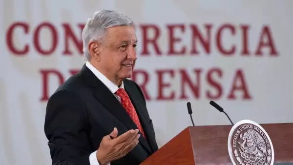AMLO Medina Mora.jpeg