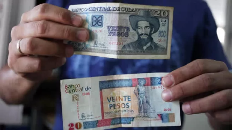 billetes de pesos cubanos