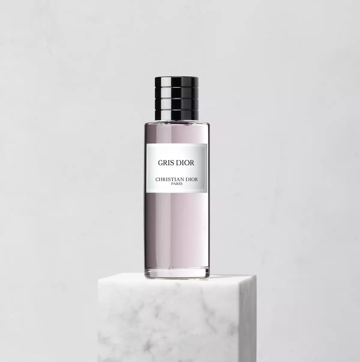 PARFUM_250_ml_GrisDior_ANA_F39_LR.jpg