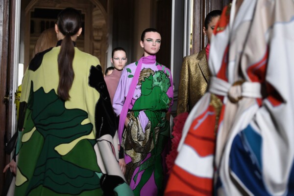 Valentino : Runway - Paris Fashion Week - Haute Couture Fall Winter 2018/2019