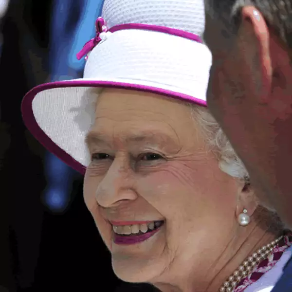 Isabel fue la primera hija del príncipe Alberto, duque de York (más tarde rey Jorge VI), y su esposa, Elizabeth.