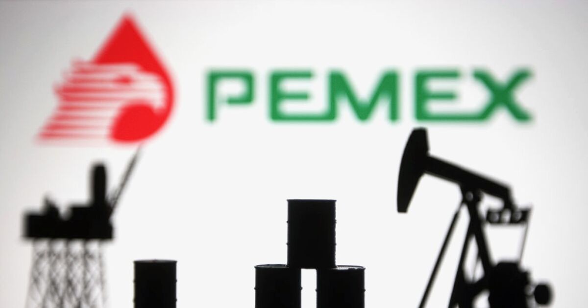 Pemex, 2024 yılında rafinerilerinde günde 1.452 milyon varil petrol işlemeyi planlıyor