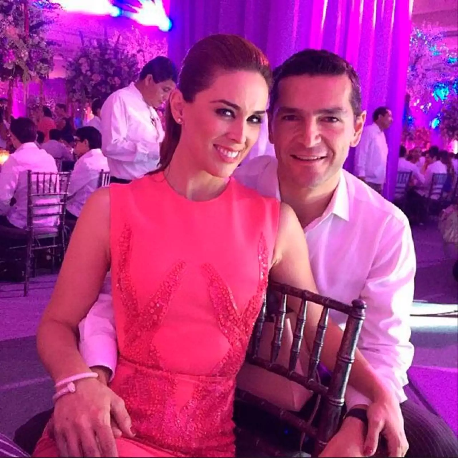 Jacky y Martín disfrutaron al máximo de la celebración y compartieron románticas fotografías.