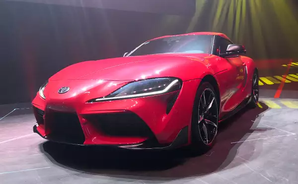 Toyota Supra frente.jpg
