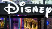 Disney invierte 1,000 mdd en OpenAI y entrega a Sora más de 200 personajes icónicos