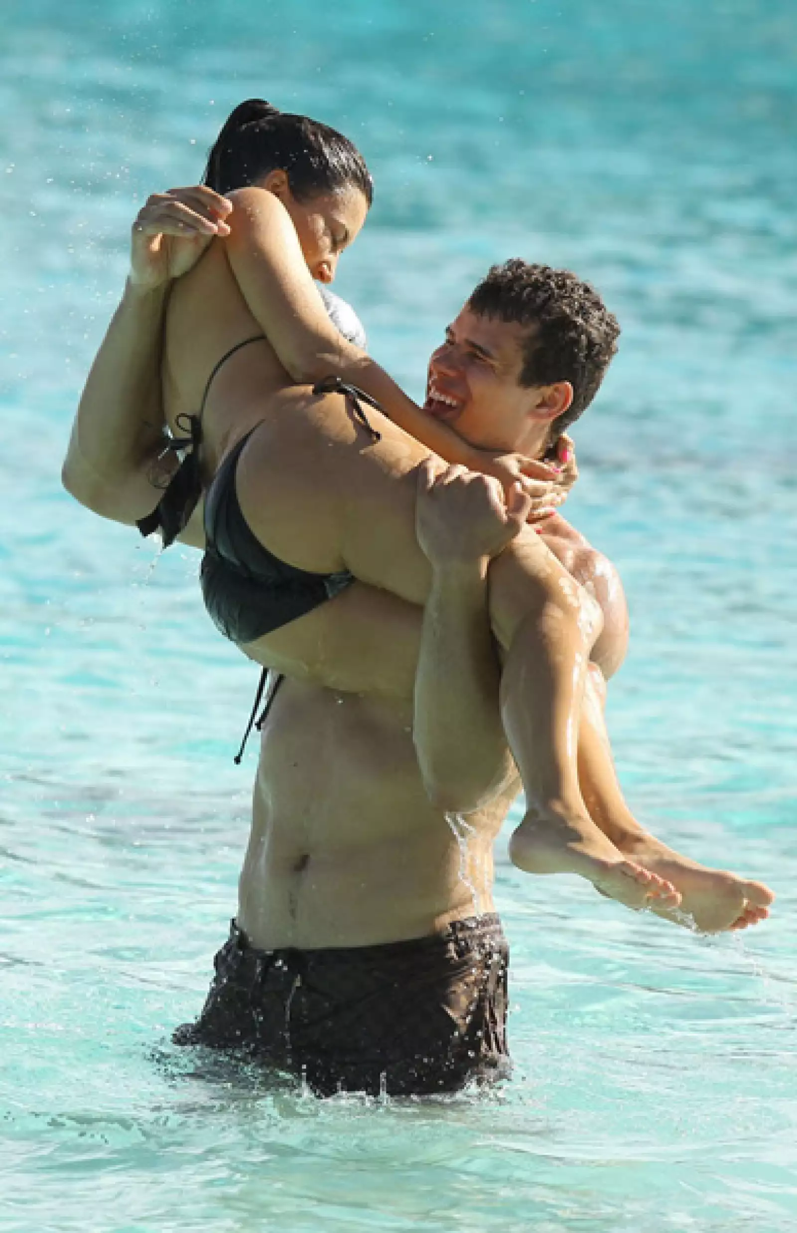 Kris y Kim se dieron el esperado sí en una residencia de Montecitos, California.