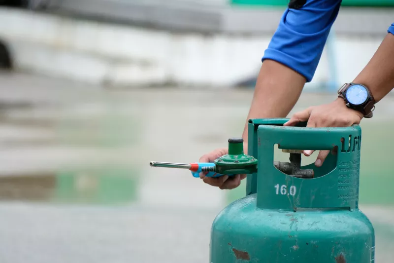 53 empresas de gas LP engañaron a sus clientes por 10 años, Comisión Antimonopolio presenta demanda colectiva