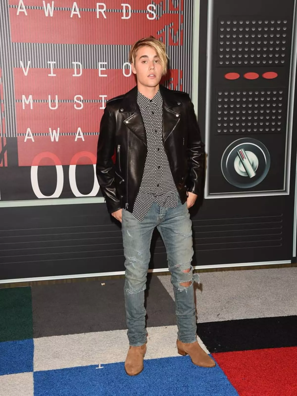 Los abogados de Justin Bieber pidieron que se removieran las fotos del sitio, pues representan una invasión a la privacidad del cantante.