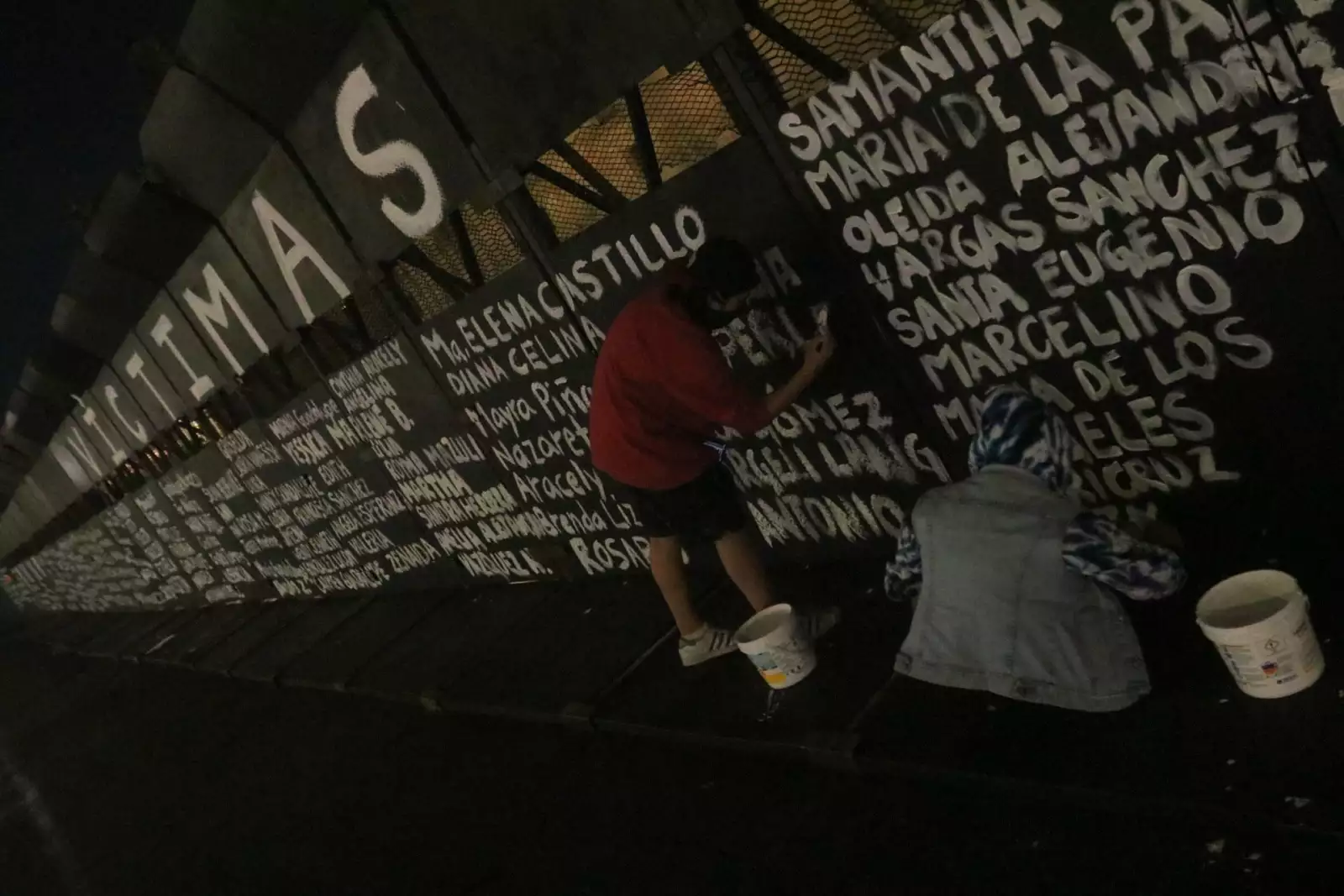 Mural Feminicidio vallas Palacio Nacional