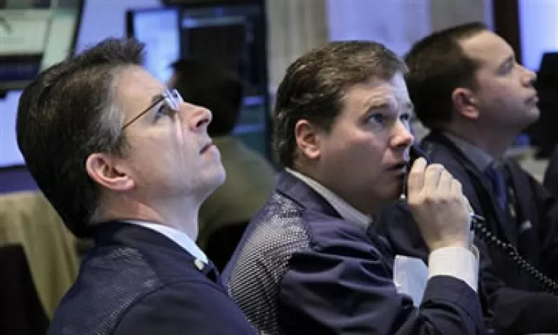 Las acciones se han visto impulsadas por sólidas cifras económicas de EU. (Foto: AP)