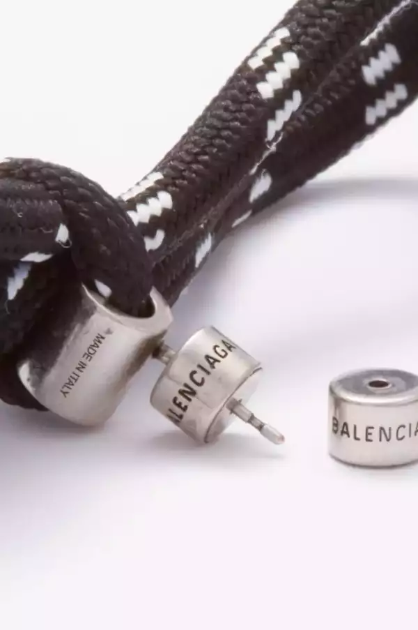 aretes balenciaga agujetas