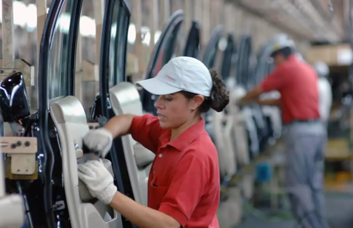 Este sector aprecia la destreza del g�nero femenino para el trabajo minucioso y repetitivo