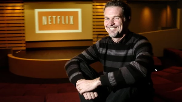Emprendedor que fundó Netflix a finales de la década de los 90 y cambió el panorama de la distribución de películas y series de televisión en Estados Unidos. Este año aparecerá el primer show de TV diseñado en exclusiva para este servicio.