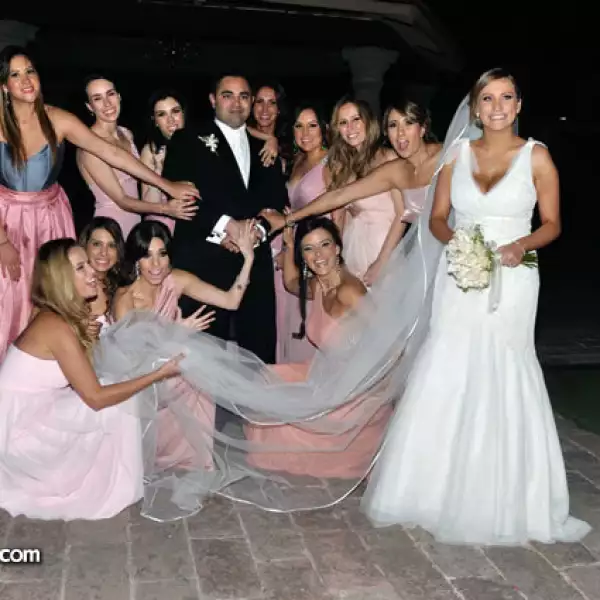 Salomón Marón y Susana Cueto y Carol Lomas,Xuxu,Josette Carbajal,Lucy y Cecy González Cueto,Nuria Diaz Masó,María José Ricalde,Pamela Castillo,Carol Hanono,Ana Bekoa