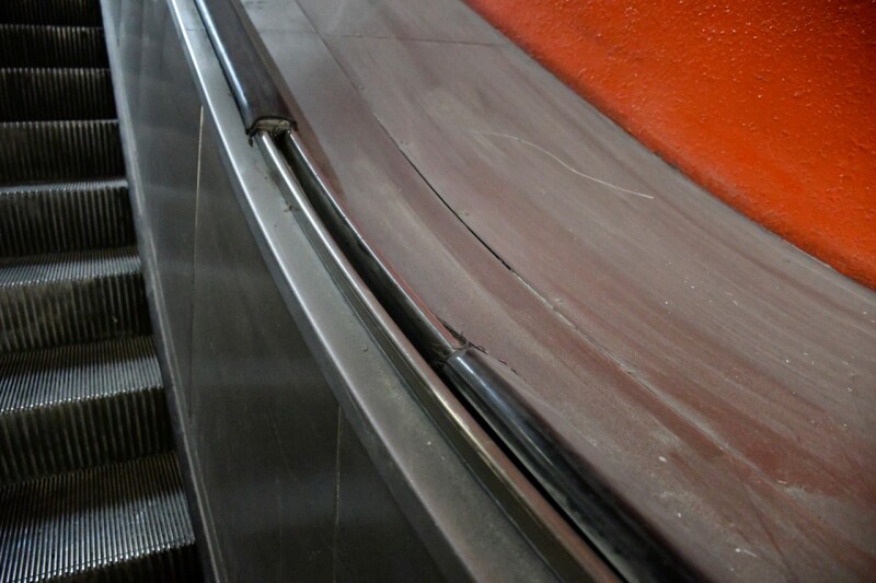 Pasamanos cortado en Constituyentes, Línea 7; fuera de servicio desde el 17 de diciembre de 2019. Foto: Metro CDMX