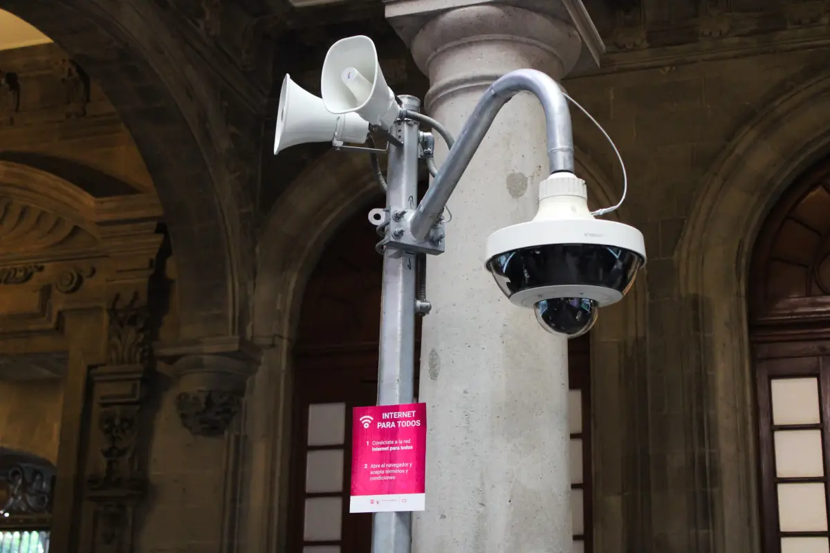 Poste-C5-Camara.jpg