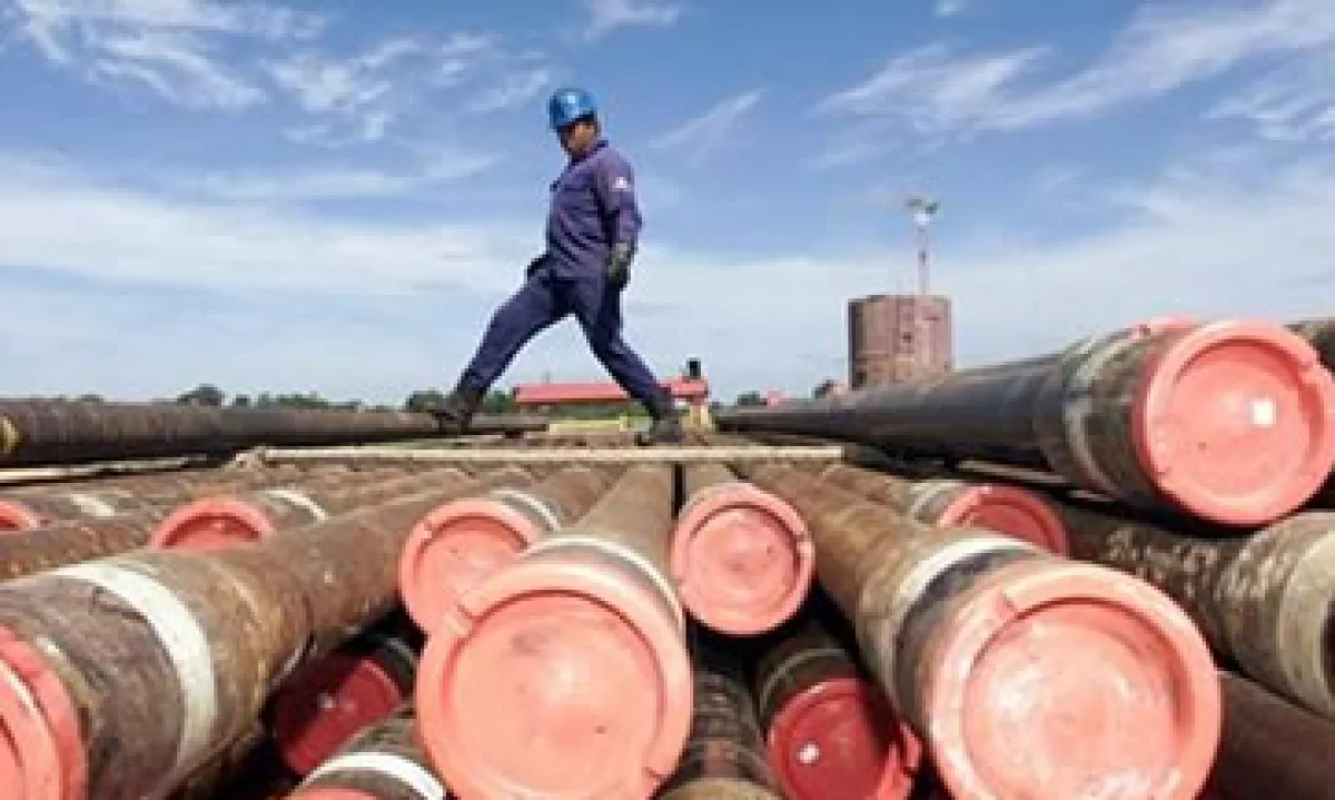 El incremento de los ingresos petroleros de México ayudó al país a acumular un superávit de 34,441 mdd sobre EU en el primer semestre de 2011. (Foto: Reuters)
